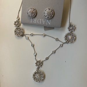 Beautiful Nadri necklace and earrings - never worn